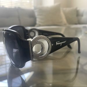 Black Ferragamo Sunglasses 2135-B